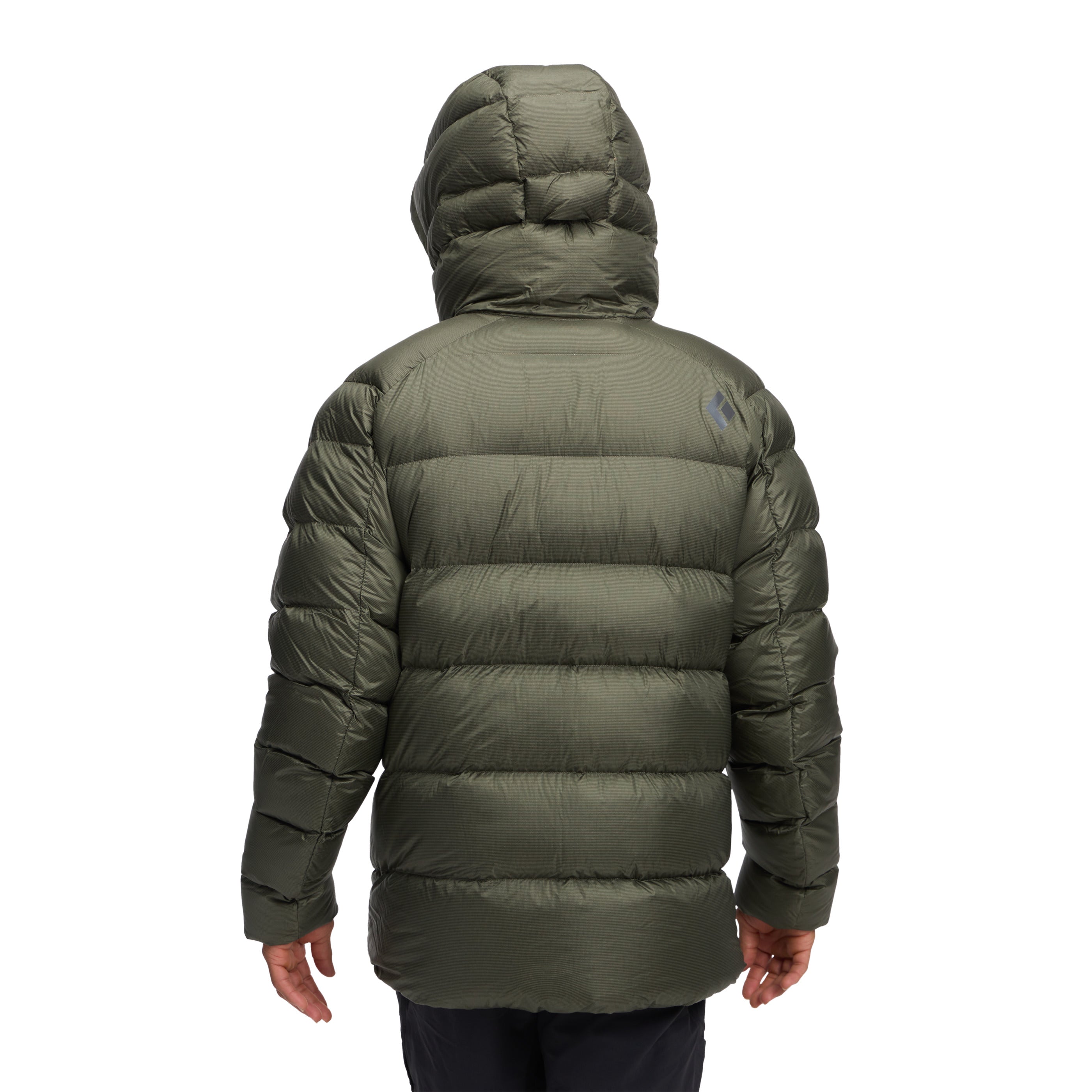 Tundra ~ Model Height 5' 11" | Chest 40" | Waist 33" | Size Medium/32