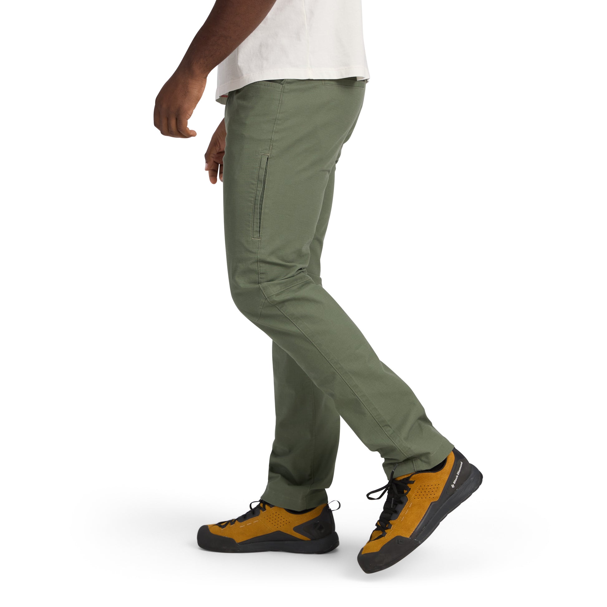 Tundra ~ Model Height 6' 0" | Waist 32" | Size Medium/32