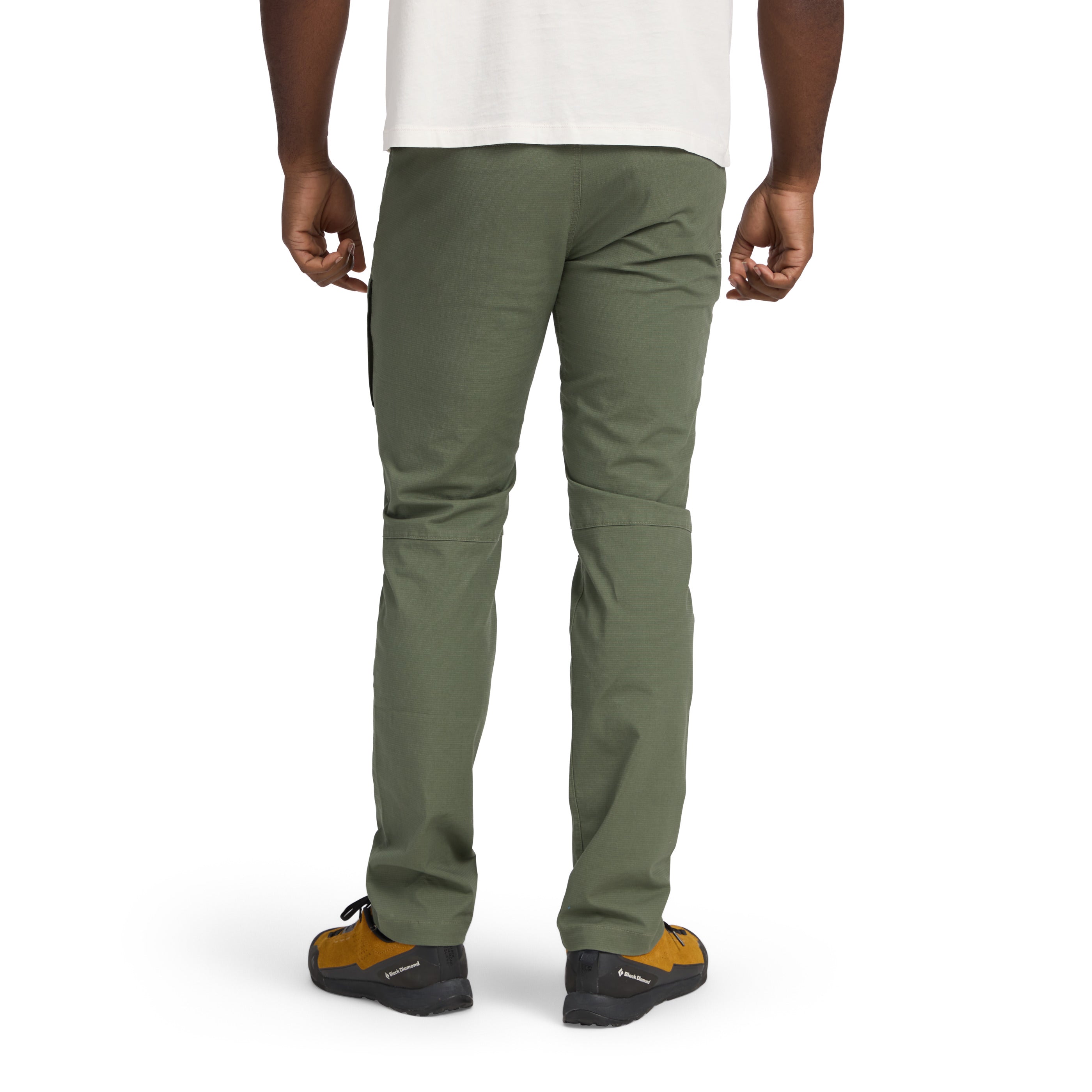 Tundra ~ Model Height 6' 0" | Waist 32" | Size Medium/32