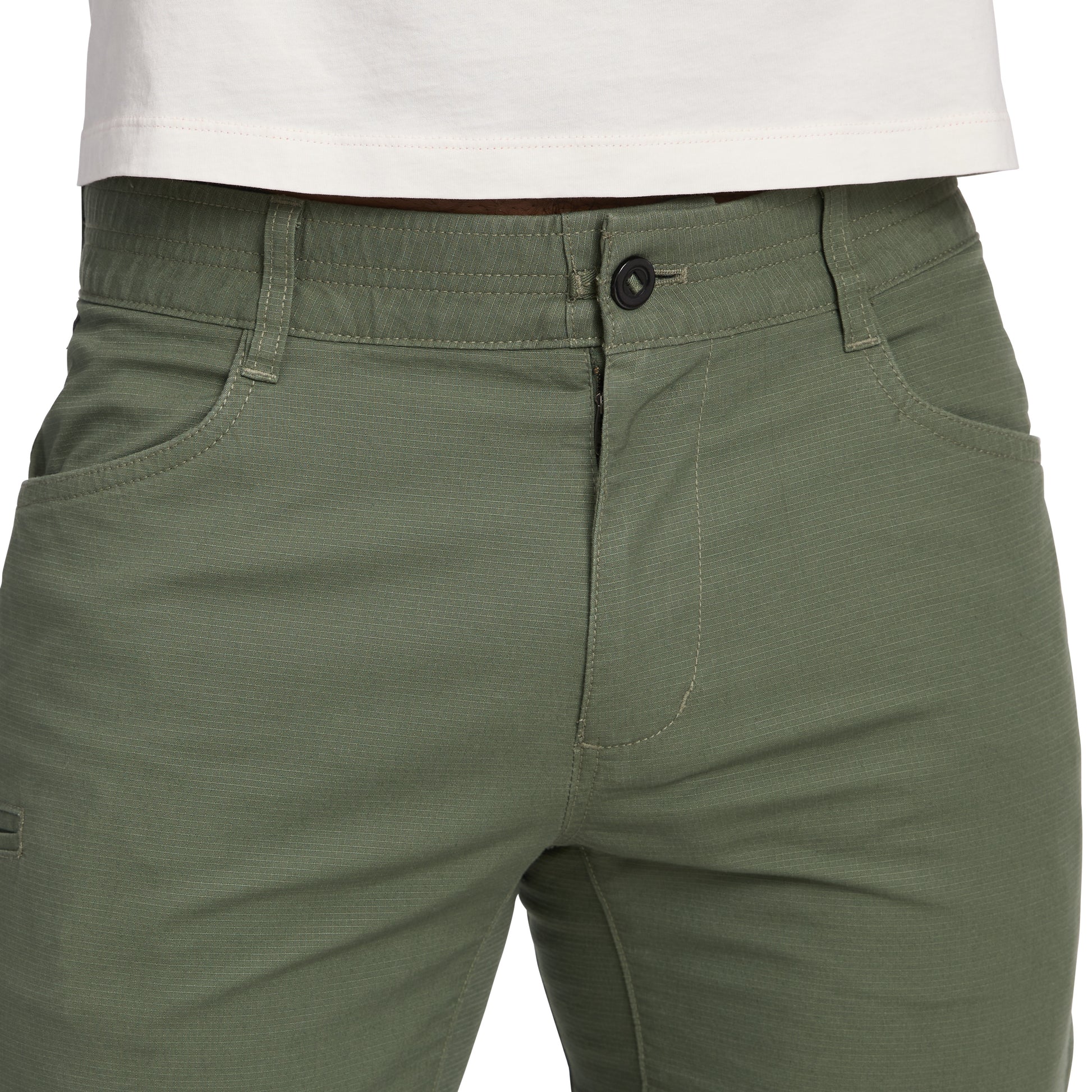 Tundra ~ Model Height 6' 0" | Waist 32" | Size Medium/32